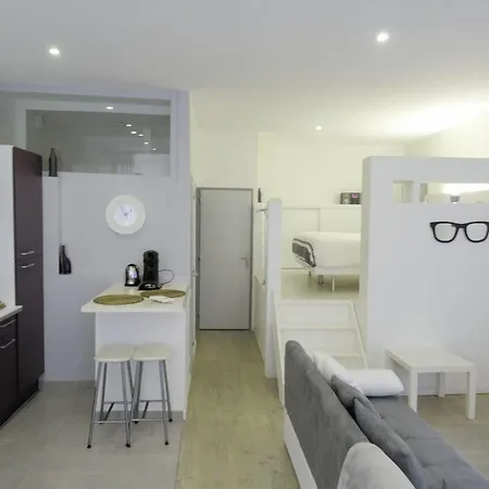 Unsejouranantes- Loft Cassard Apartment *